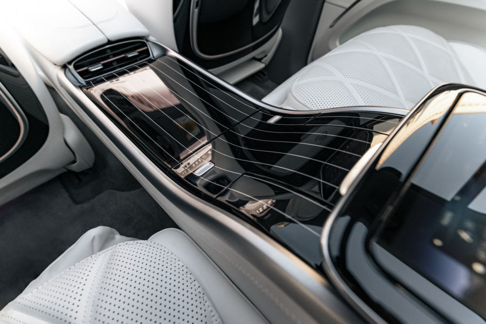 Mercedes-Maybach EQS 680 SUV